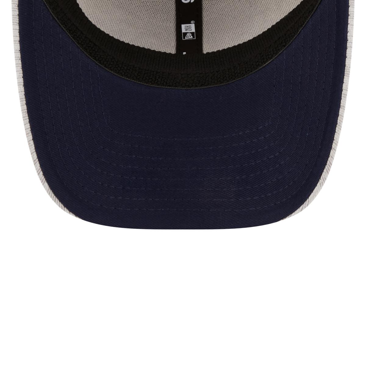 Seattle Seahawks New Era 9Forty Outline Stretch Snap Ball Cap - Eclectic-Sports